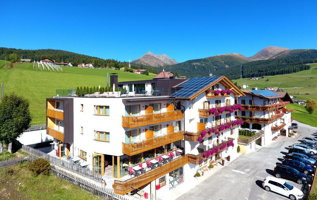 Hotel Kristall Maranza Exterior photo